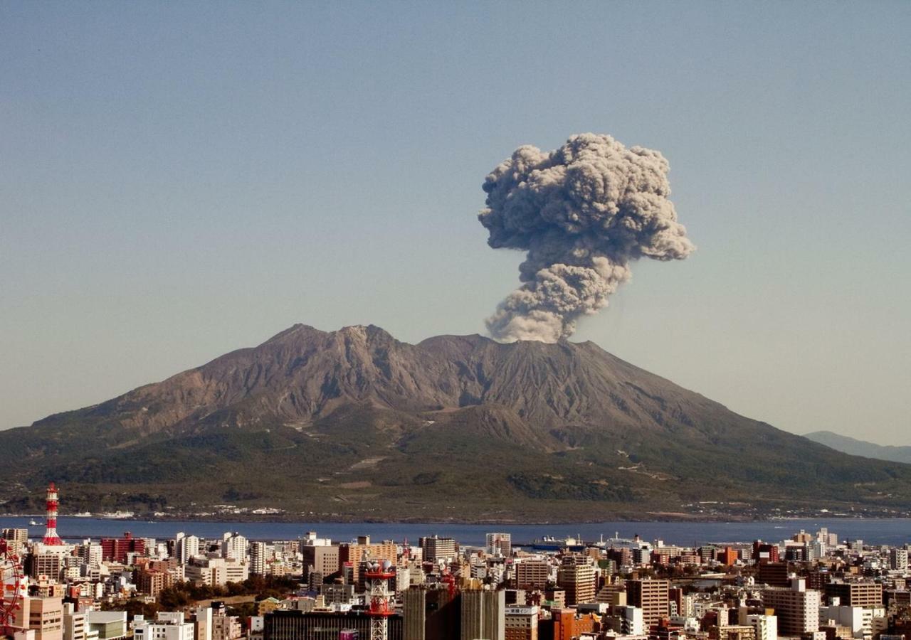 Apa Hotel Kagoshima Chuo Ekimae Exteriör bild